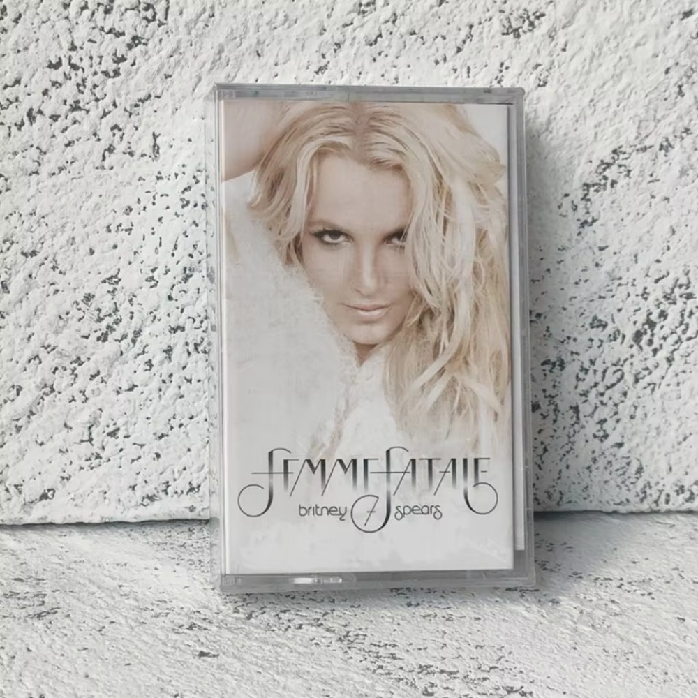 Retro Britney Spears Music Mag - Prop For Cosplay 리뷰 및 가격